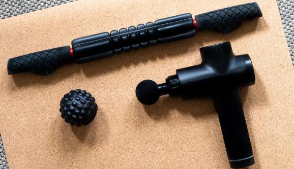 Foam Roller vs Massage Gun: Which Is Right For You?